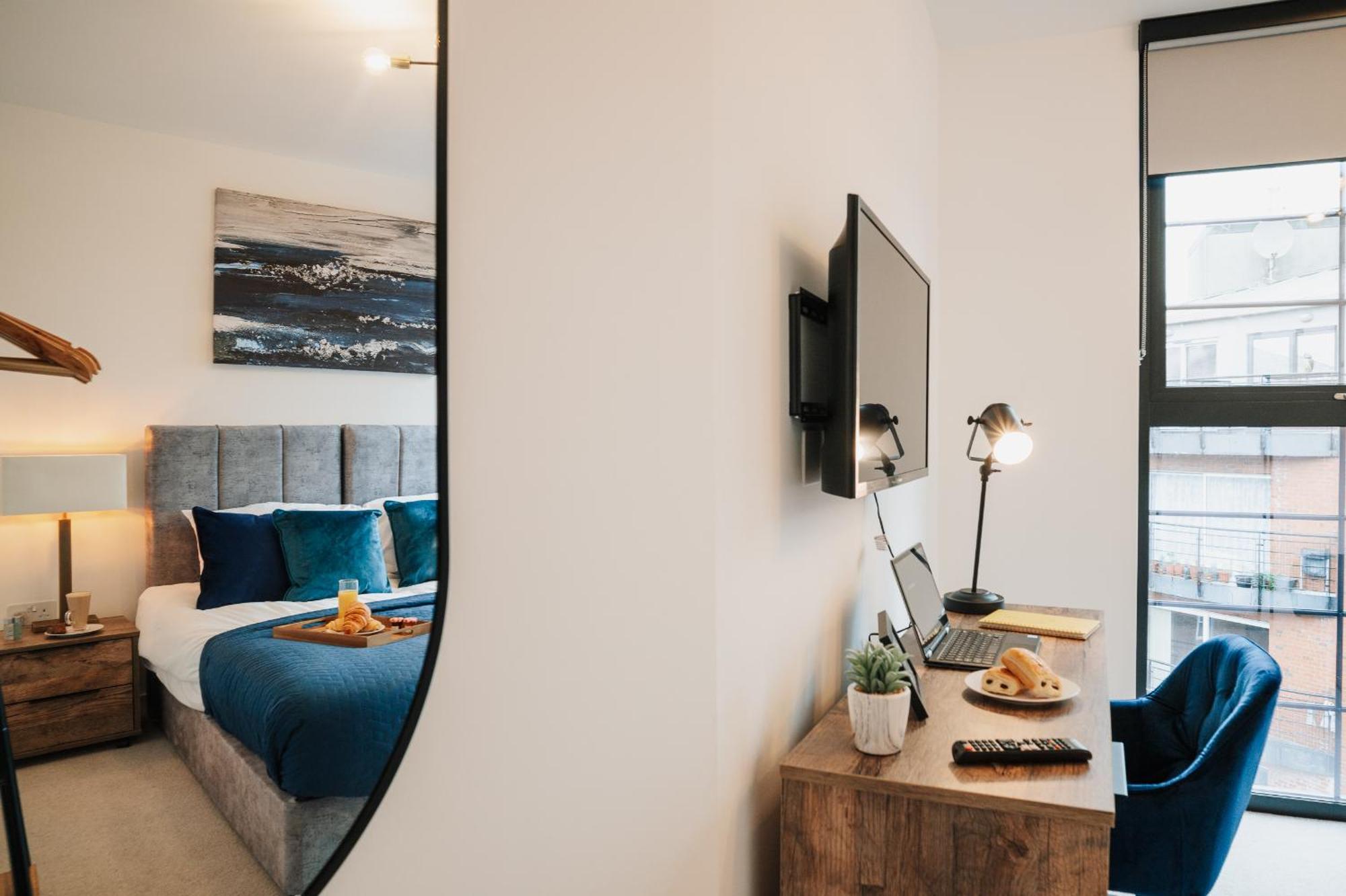 Luxury City & Canal View Stylish Pad, Family, Contractors, Fast Wifi Birmingham Exterior photo